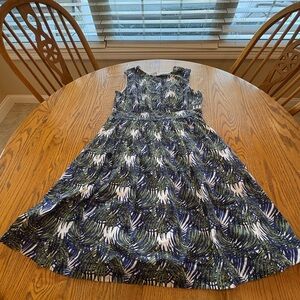 Elegant Green and Blue Patterned Dress